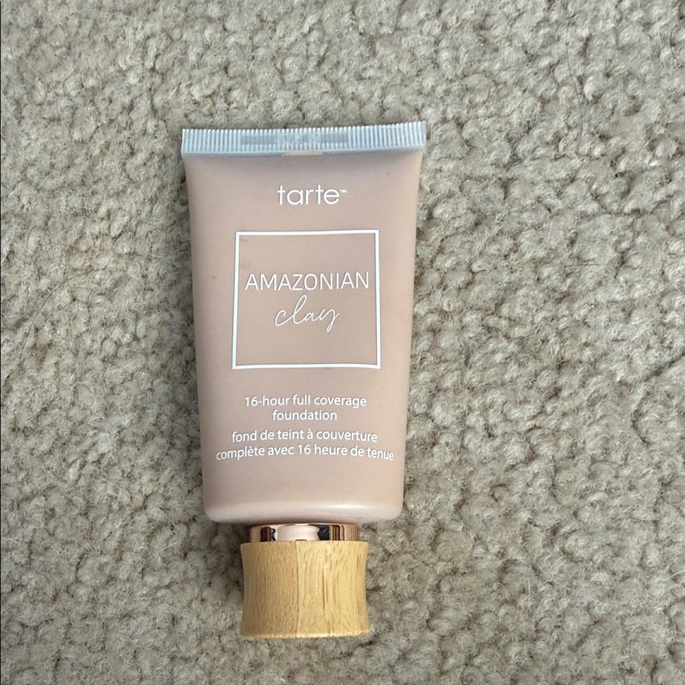 Tarte Amazonian Clay Foundation - Tan